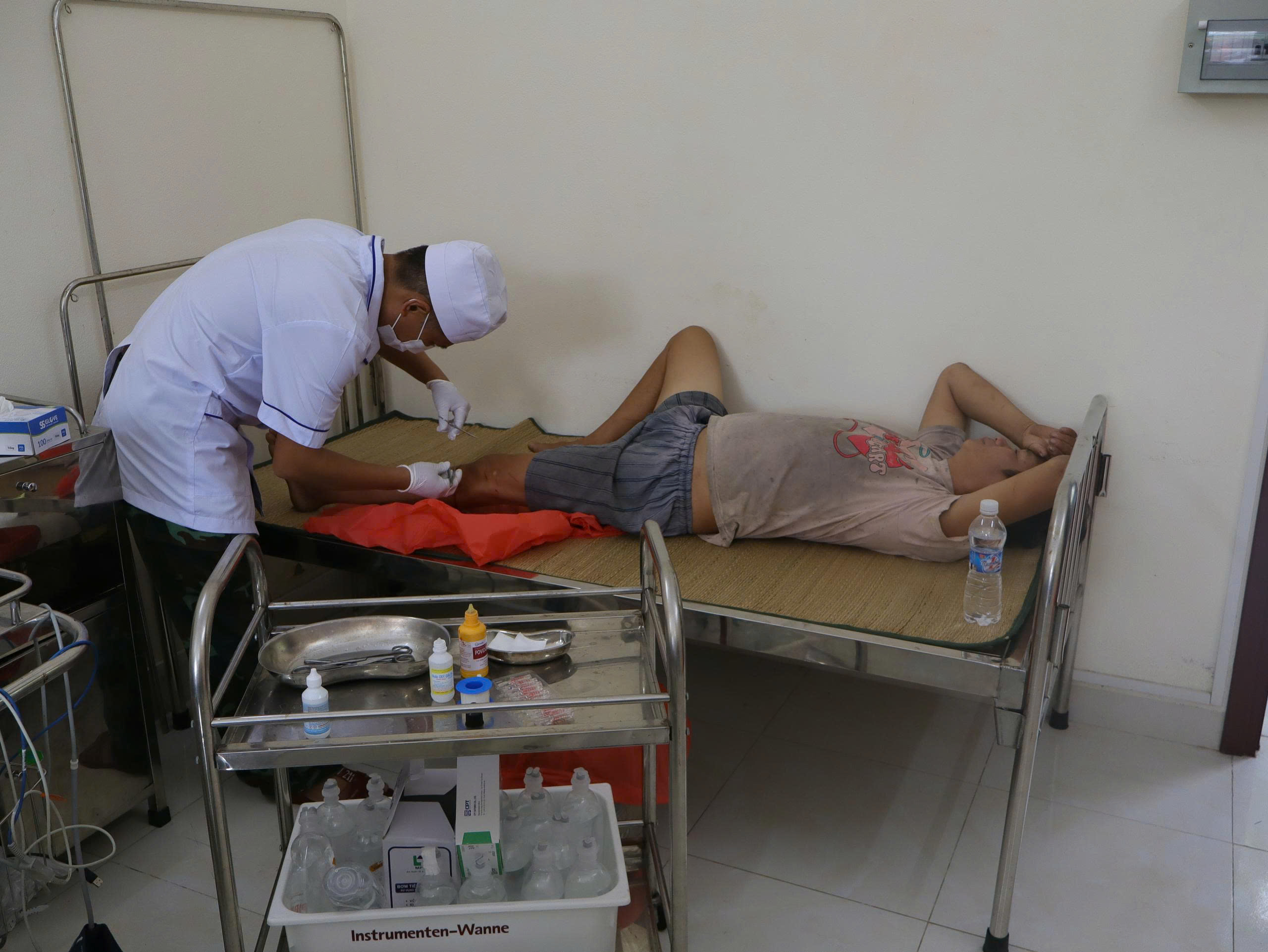 Sức khỏe, tinh thần 33 ngư dân được cứu trong vụ chìm tàu cá Quảng Ngãi hiện ra sao?- Ảnh 3.