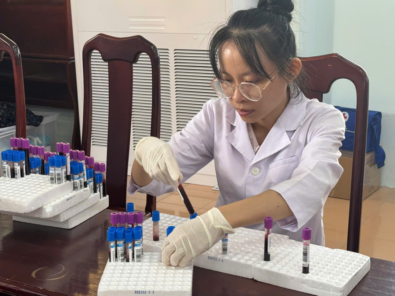 Khám Sức Khỏe Miễn Phí Cho Hàng Trăm Người Dân Tại Khánh Hòa