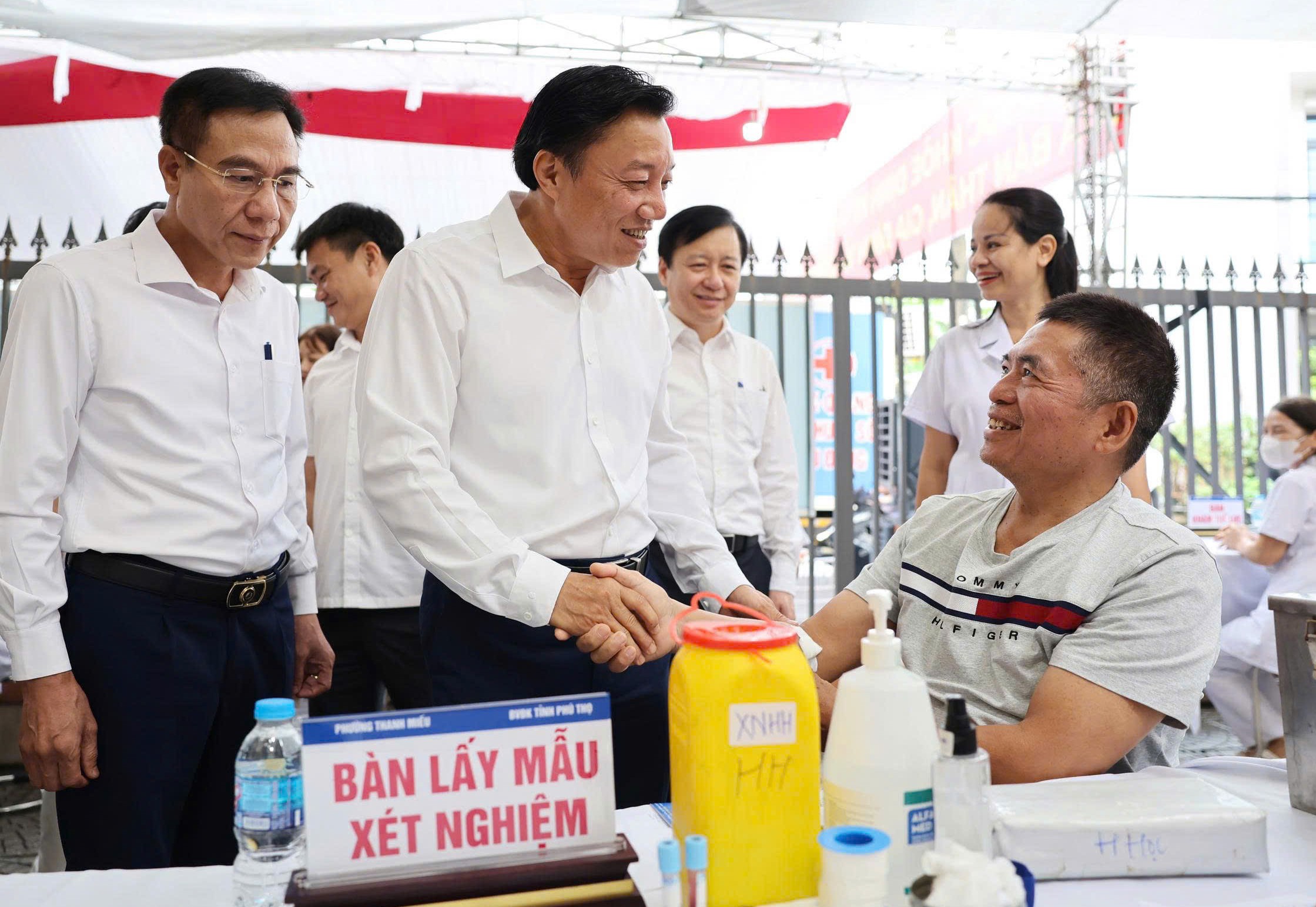 Phú Thọ ra quân khám chữa bệnh miễn phí toàn dân- Ảnh 1.