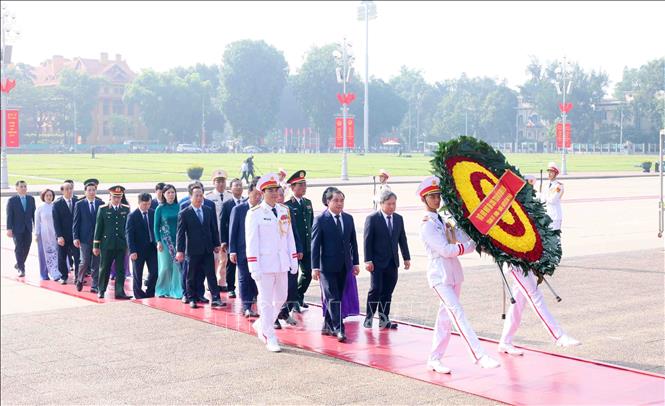 Lễ Tưởng Niệm Các Anh Hùng Liệt Sĩ và Chủ Tịch Hồ Chí Minh: Hành Trình Tôn Vinh Di Sản