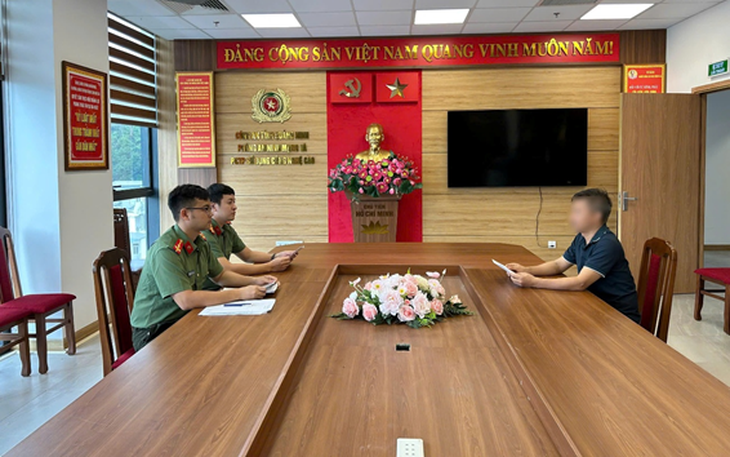 Đăng video sai sự thật về Bệnh viện Bạch Mai, người đàn ông bị phạt 10 triệu - Ảnh 2.