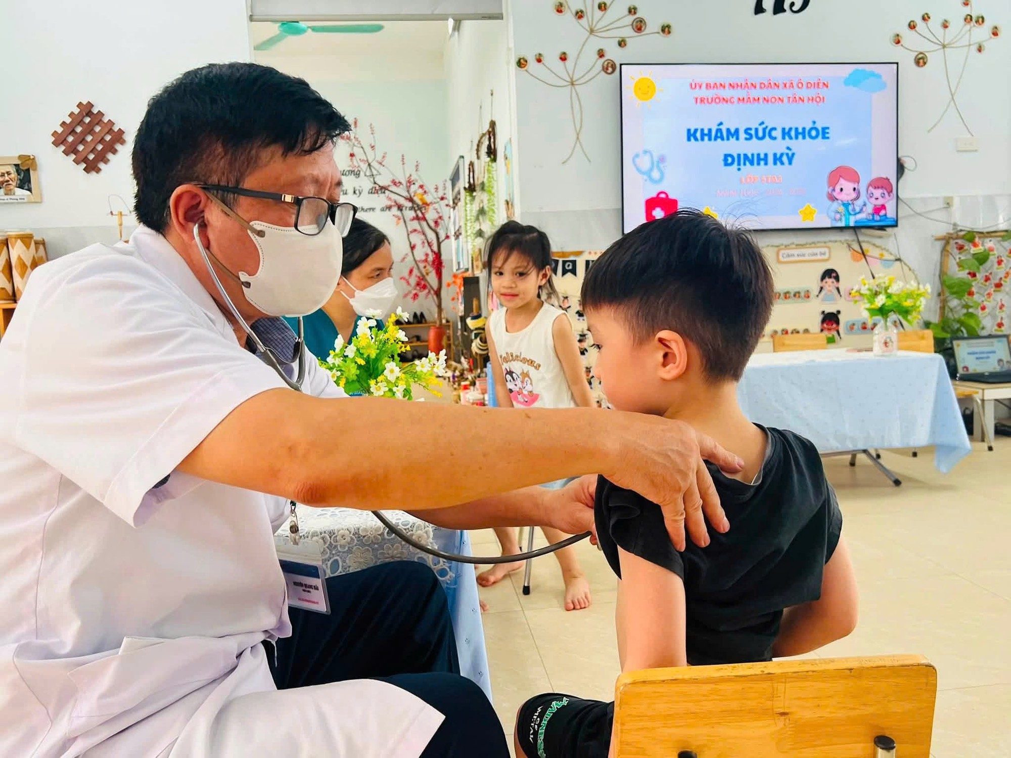Khám Sức Khỏe Miễn Phí Cho Hơn 2,2 Triệu Trẻ Em Tại Hà Nội