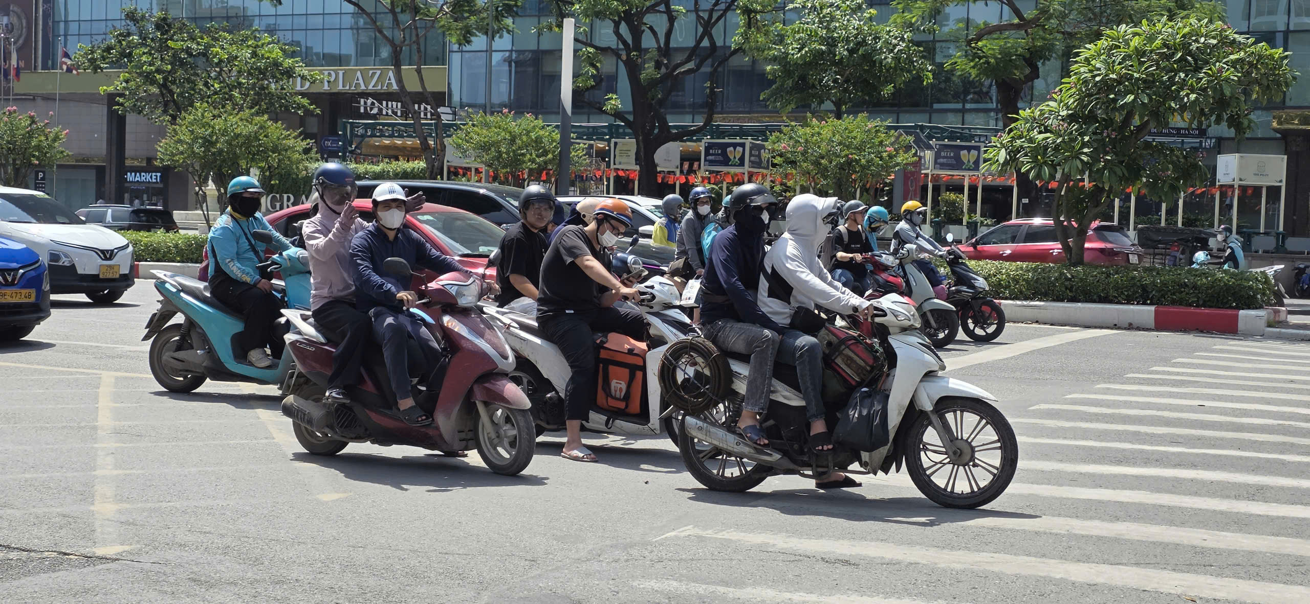 Hà Nội Đang Trải Qua Đợt Nắng Nóng Khắc Nghiệt Nhất
