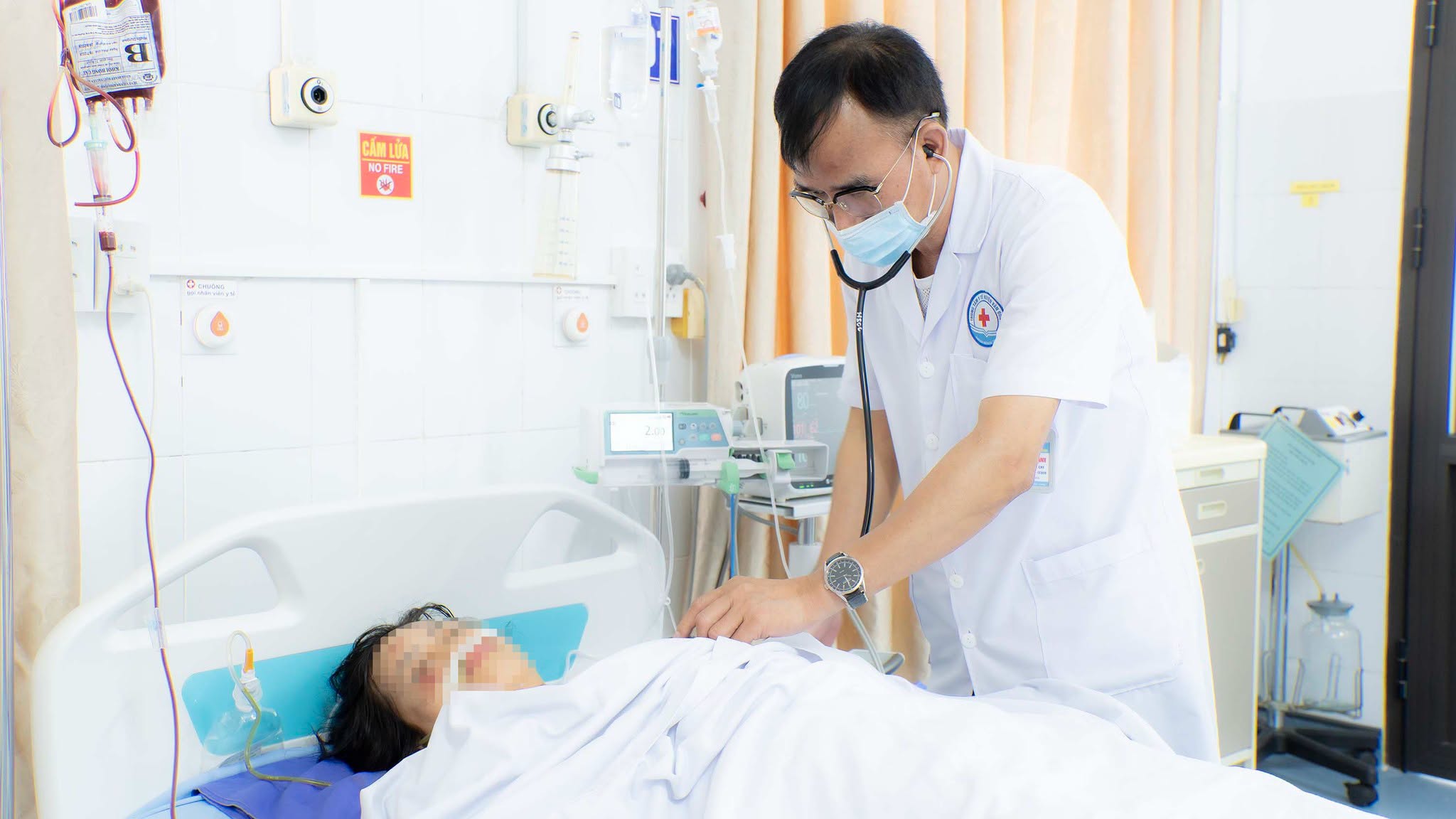2-17870244936751979237289 Cấp cứu bệnh nhân chấn thương nặng - Ảnh 2.
