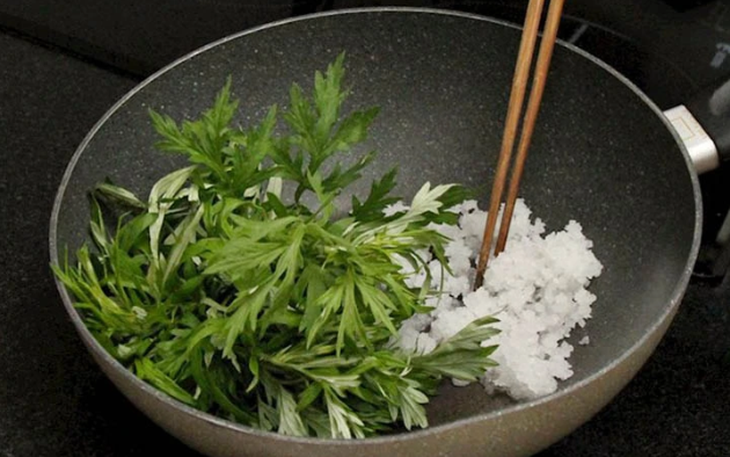 Phòng ngừa đau cổ vai gáy, thoái hóa sớm cho công nhân may, điện tử và nhân viên văn phòng - Ảnh 3.