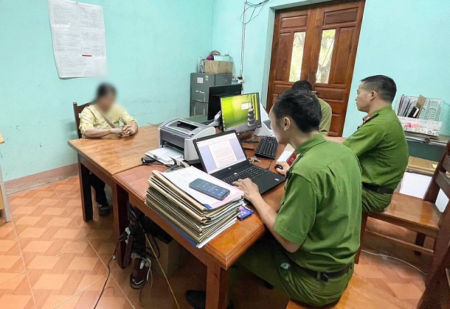 Đăng tin sai sự thật về kỳ thi tốt nghiệp THPT, người phụ nữ ở Tuyên Quang bị công an xử lý- Ảnh 1.