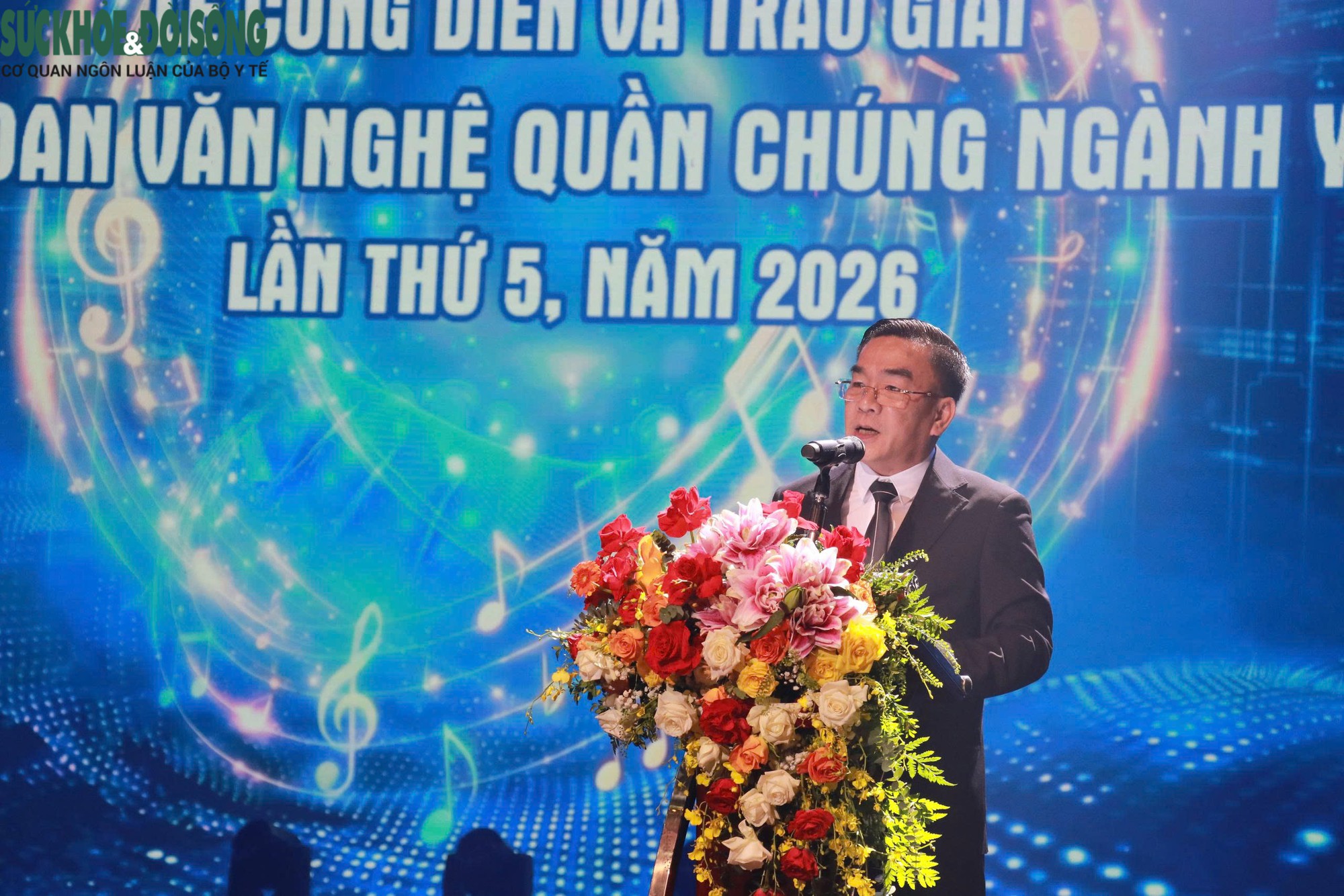 Giá Trị Nhân Văn Ngành Y Tế Tỏa Sáng Qua Liên Hoan Văn Nghệ Quần Chúng - Ảnh 2.