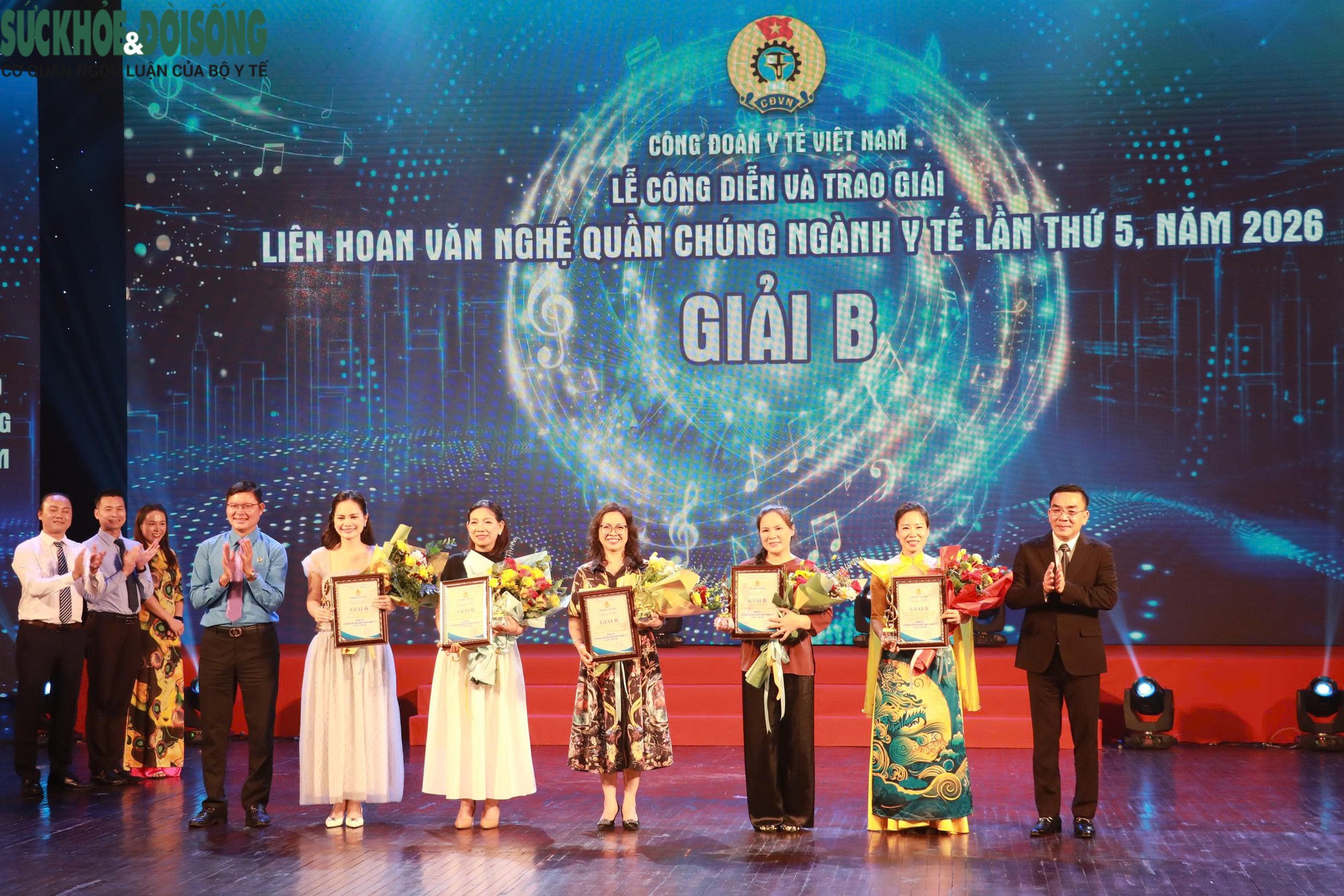 Giá Trị Nhân Văn Ngành Y Tế Tỏa Sáng Qua Liên Hoan Văn Nghệ Quần Chúng - Ảnh 3.