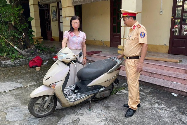 Mất trộm chiếc xe 8 năm trước, chủ nhân bất ngờ nhận lại theo cách không ngờ tới - Ảnh 1.