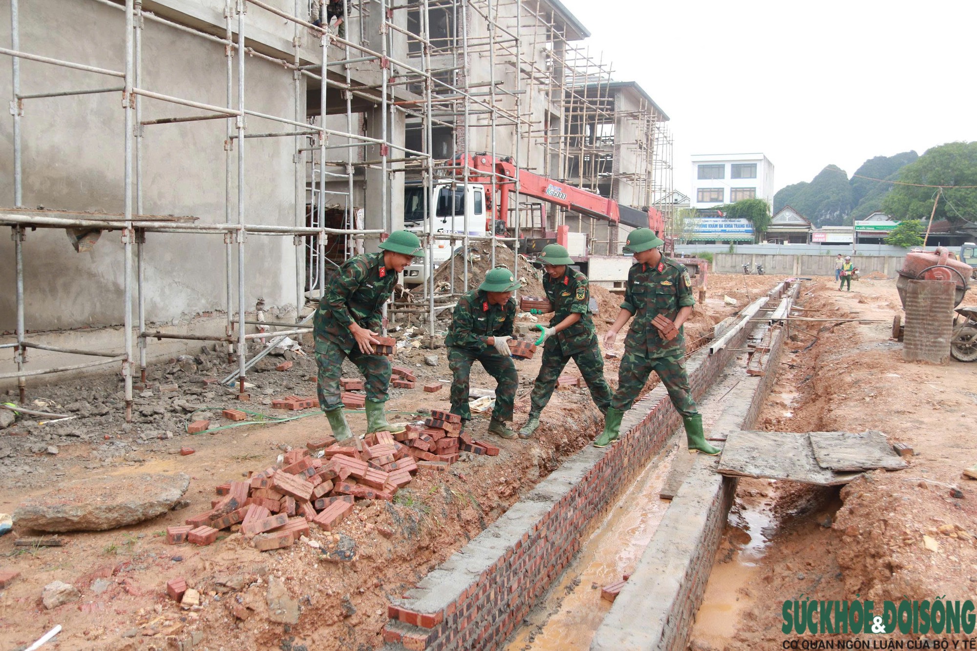 Bộ đội Đồng Hành Xây Dựng Trường Nội Trú Tại Vùng Biên Giới