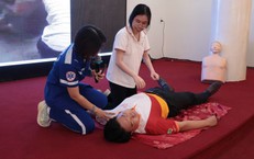 Khám Sức Khỏe Học Sinh và Người Lao Động: TPHCM Tăng Cường Chương Trình Chăm Sóc