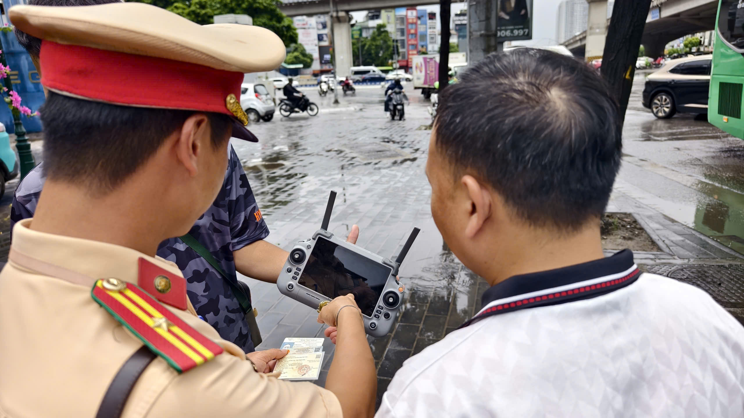 Hà Nội áp dụng UAV để theo dõi vi phạm giao thông- Ảnh 2.
