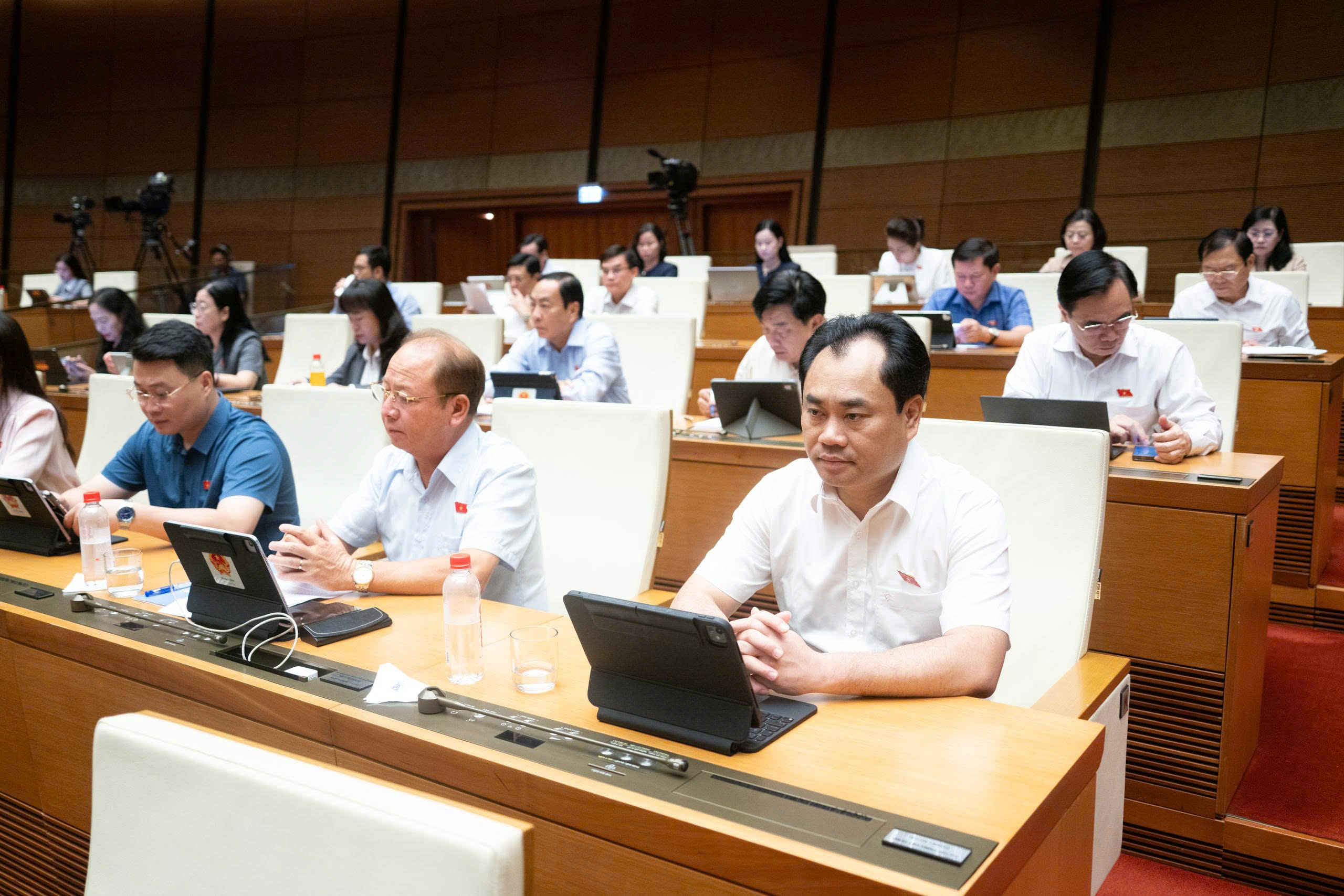 dbqh-hop-1786337754076826415099 Bộ trưởng Tư pháp làm rõ cơ chế bầu, chỉ định hòa giải viên- Ảnh 3.
