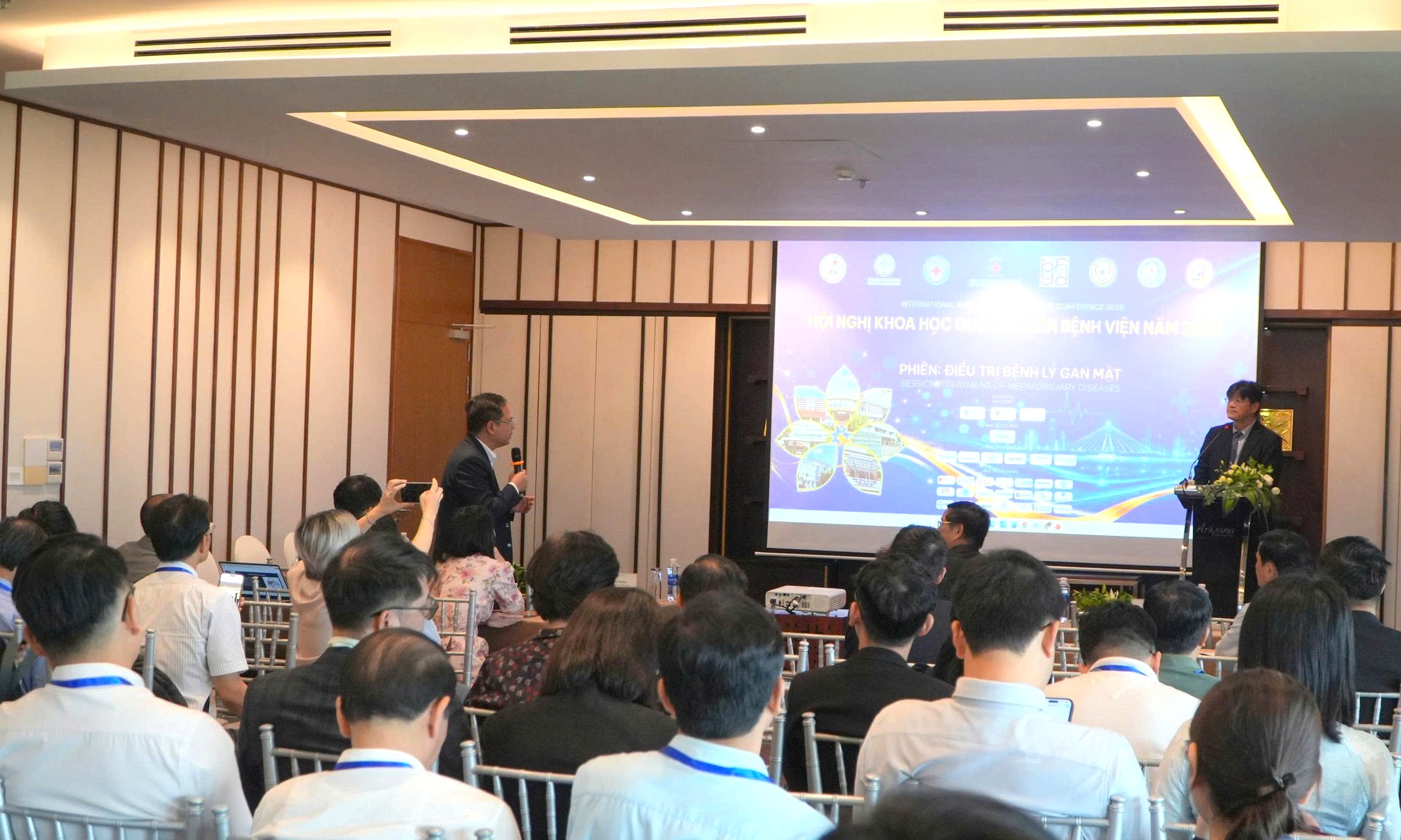 Nhiều báo cáo khoa học tại hội nghị