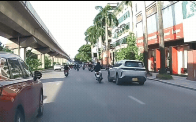 Tai Nạn Giao Thông Nghiêm Trọng Tại Hà Nội: Cảnh Báo Hành Vi Đáng Ngờ