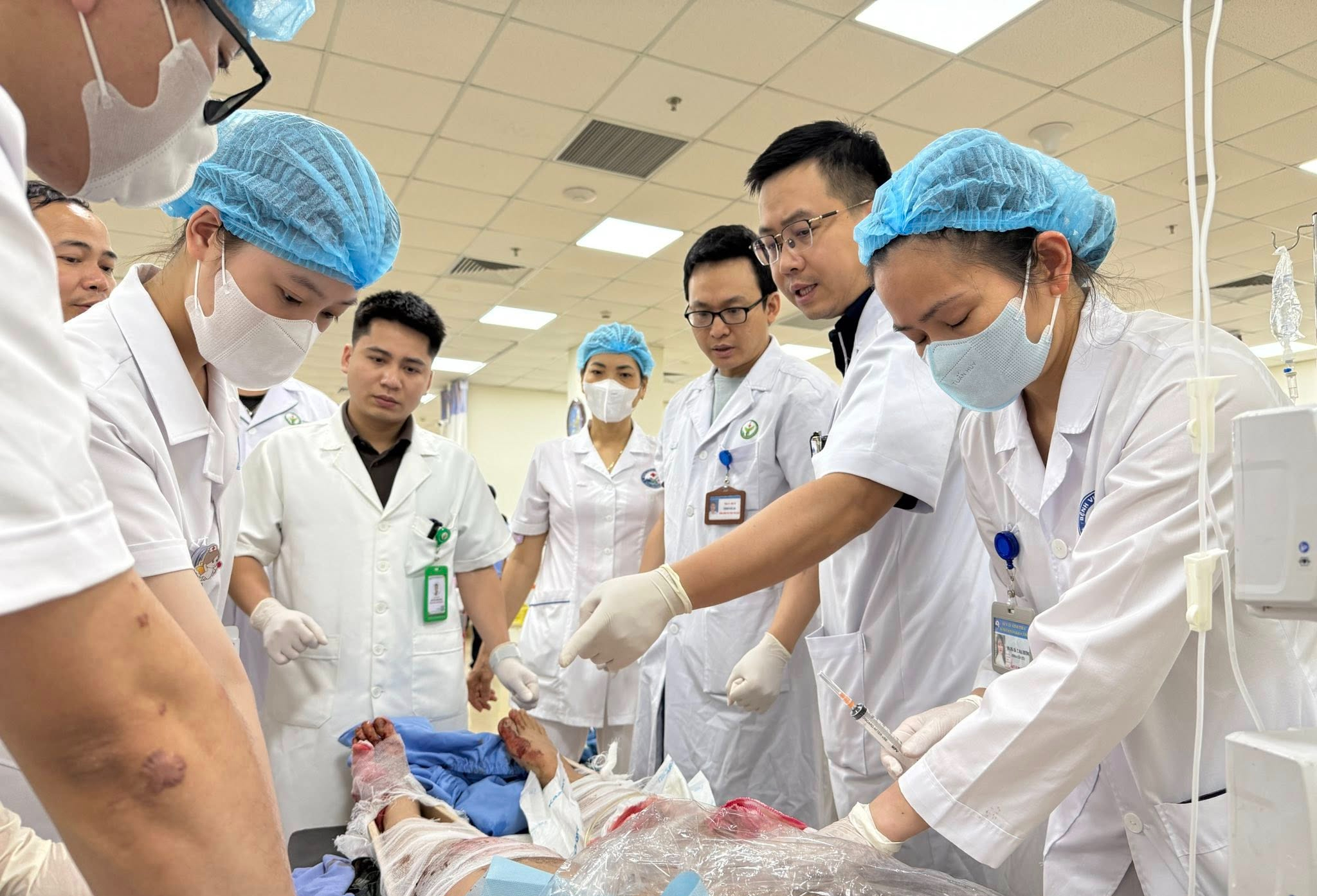 Mỗi năm hơn 30.000 người tử vong do thương tích, Bộ Y tế tăng cường năng lực sơ, cấp cứu ban đầu - Ảnh 1.