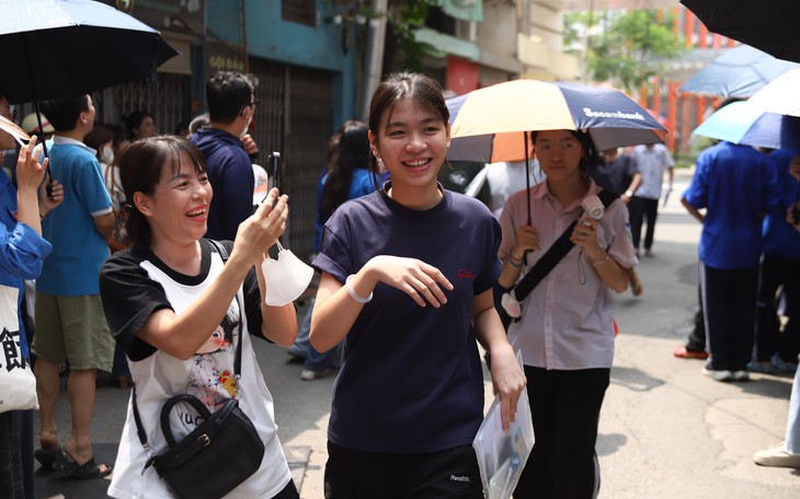 Hà Nội tiếp tục nóng nhất cả nước với mức nhiệt lên sát 39 độ C- Ảnh 2.