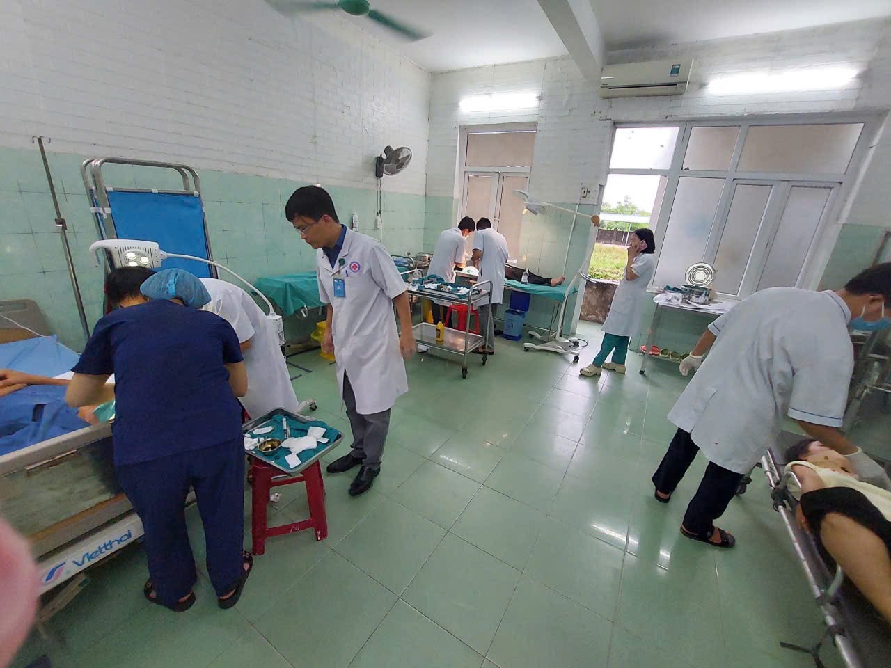 img1490-17861004923571879266214 Kích hoạt báo động đỏ toàn viện hỗ trợ nhiều nạn nhân vụ tai nạn xe khách- Ảnh 2.