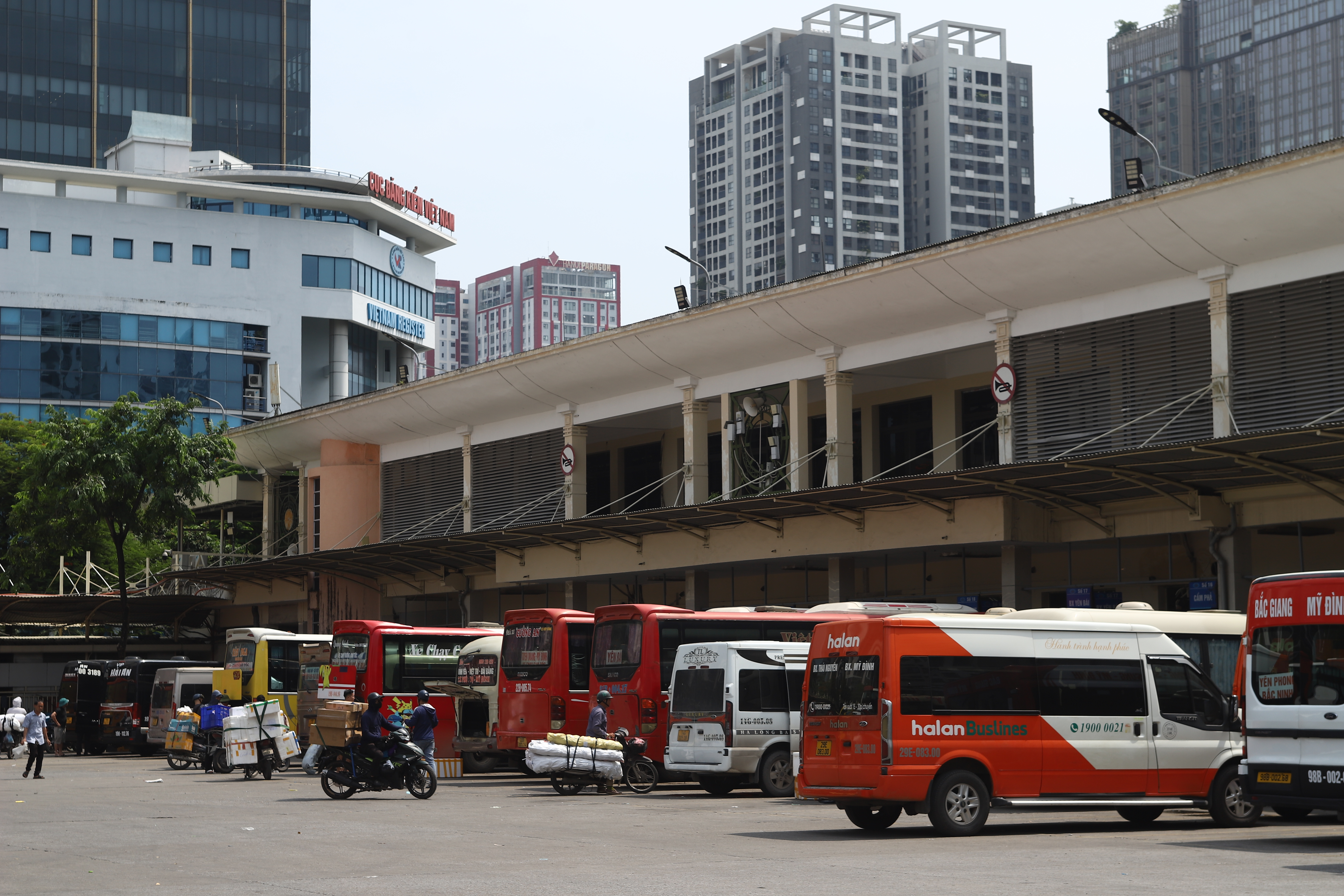img3900-1787040748722719959886 Các bến xe Hà Nội trước nghỉ lễ 2/9: Không để khách bị ép giá, nhồi nhét - Ảnh 3.