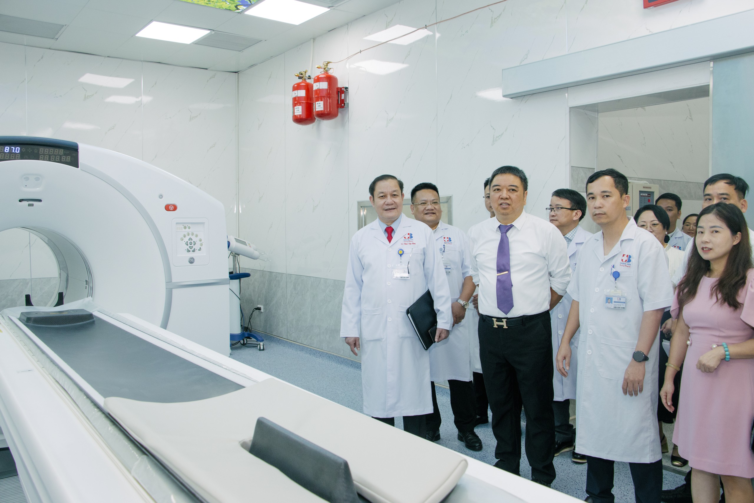 Nâng Cao Chất Lượng Điều Trị Ung Thư Qua Hợp Tác Quốc Tế Tại Nghệ An