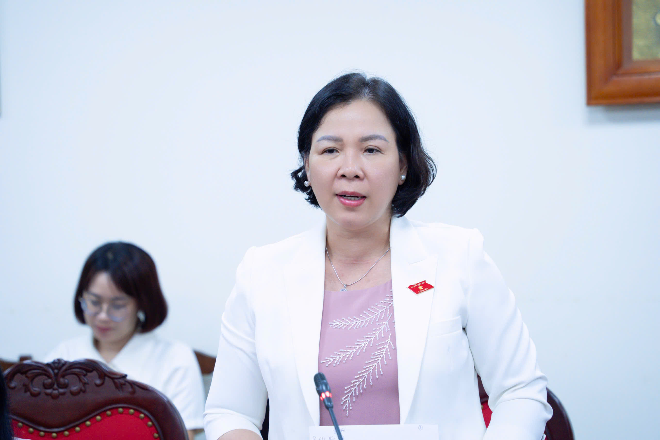 Đề Xuất Miễn Giảm Tiền Sử Dụng Đất Cho Phụ Nữ Yếu Thế Trong Luật Đất Đai Mới