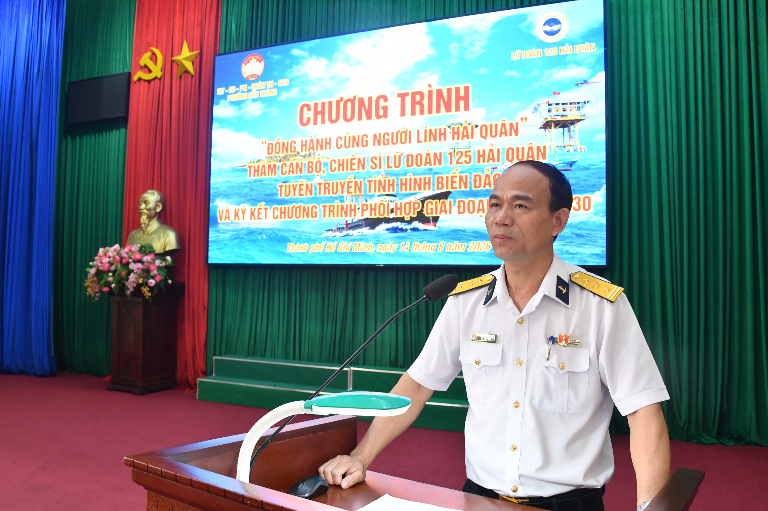 Đẩy mạnh hoạt động 'đồng hành cùng người lính Hải quân' - Ảnh 2.