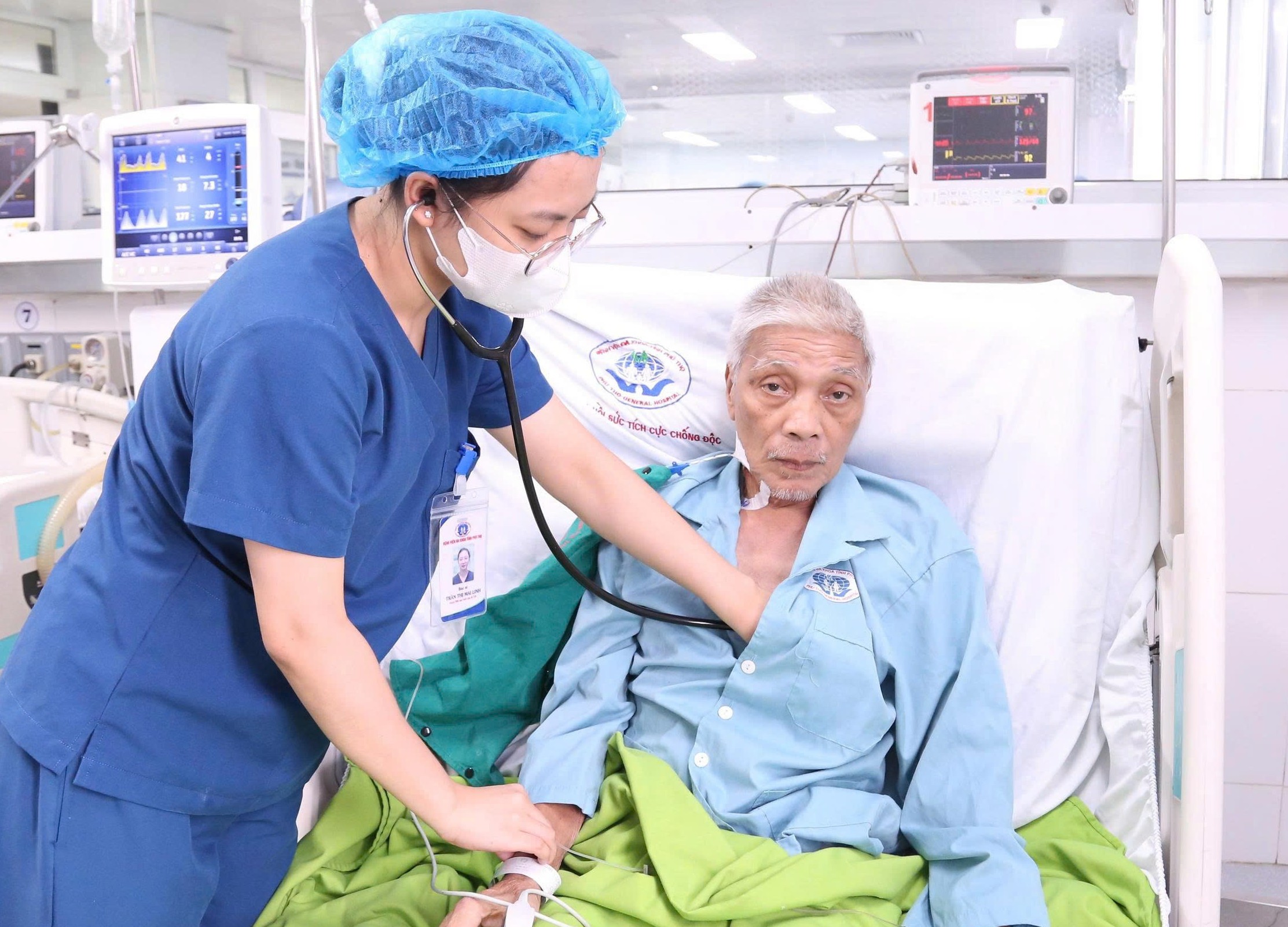 Câu Chuyện Cảm Động Về Cuộc Sống và Chết Của Một Người Đàn Ông 69 Tuổi