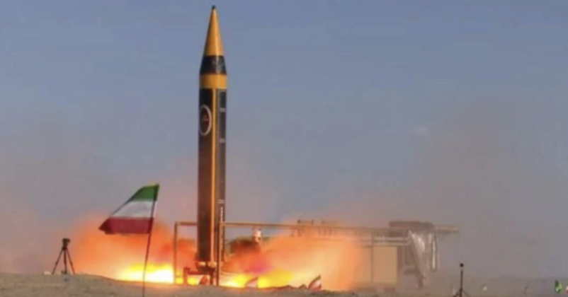 ten-lua-dan-dao-kheibar-shekan-1785664491374400014796 Iran đang khai thác điểm yếu lớn nhất của hệ thống phòng thủ Mỹ- Ảnh 1.