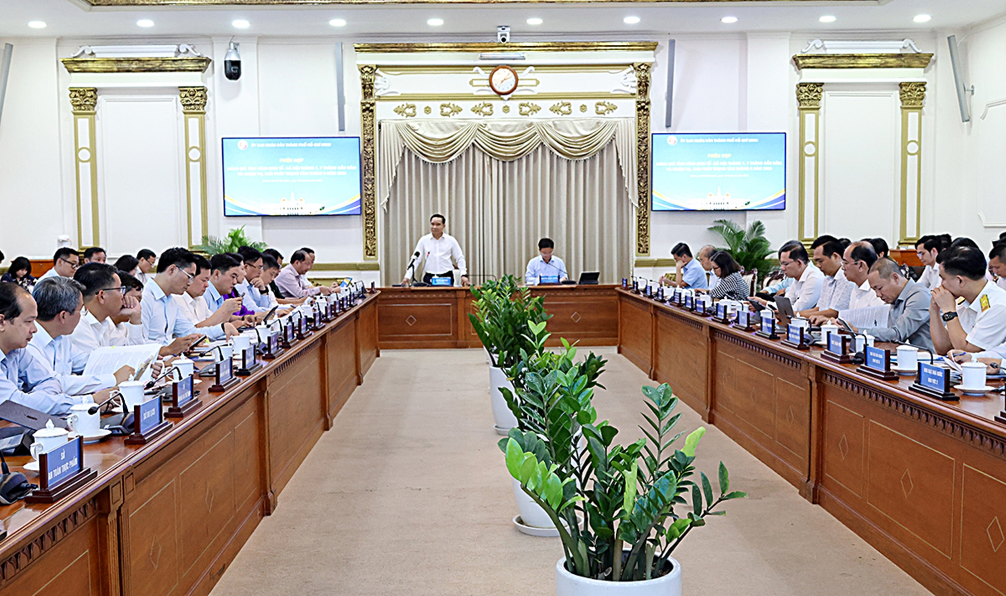 TPHCM: Tăng Trưởng Kinh Tế Bền Vững và Những Thách Thức Cần Vượt Qua- Ảnh 1.