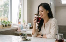 7 Dấu Hiệu Cảnh Báo Làn Da Đang Lão Hóa Nhanh Hơn Tuổi Thật