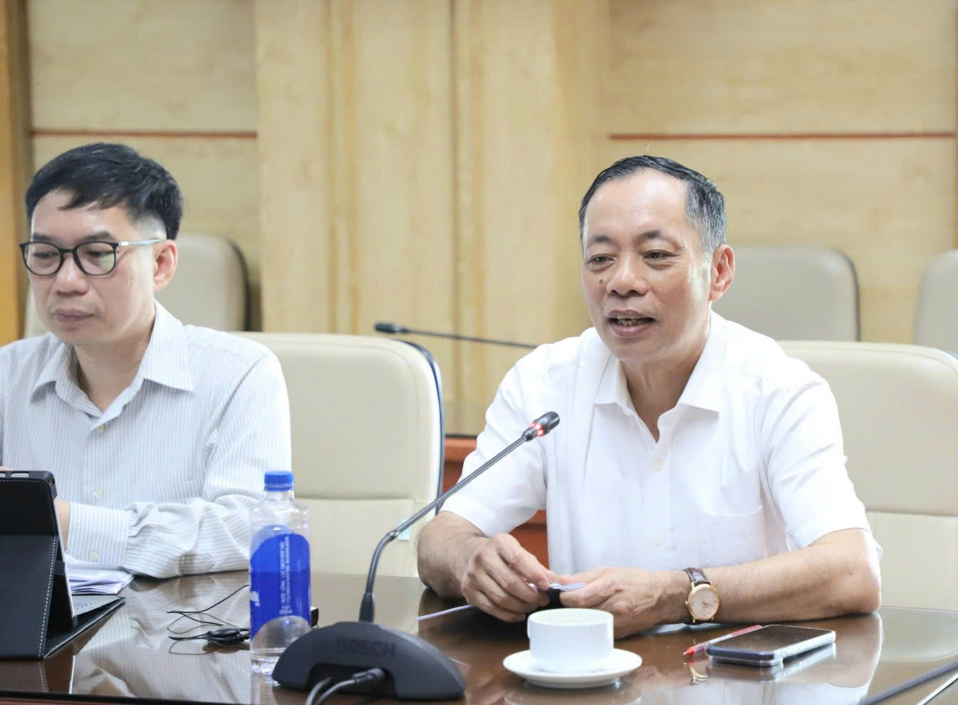 Xây dựng Chính sách quốc gia về dược hướng đến 3 mục tiêu: Sức khỏe nhân dân, an ninh thuốc và phát triển ngành dược - Ảnh 2.