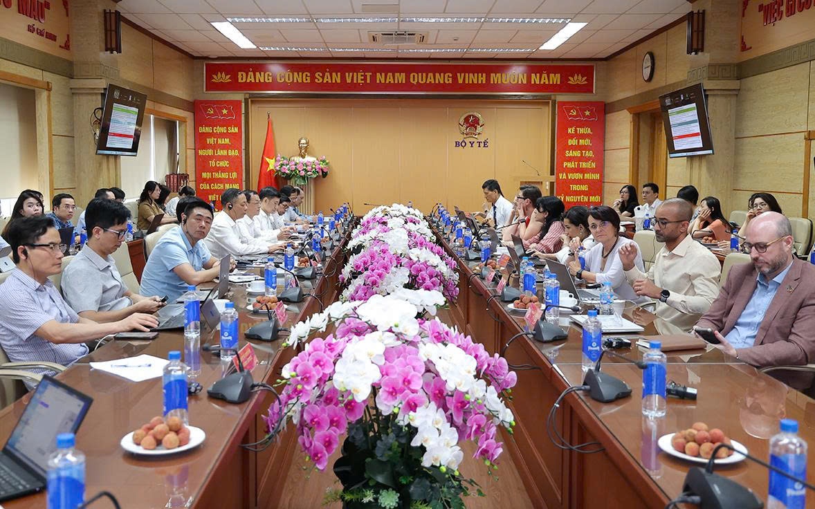 Tăng cường quản lý thuốc và vắc xin theo tiêu chuẩn WHO tại Việt Nam