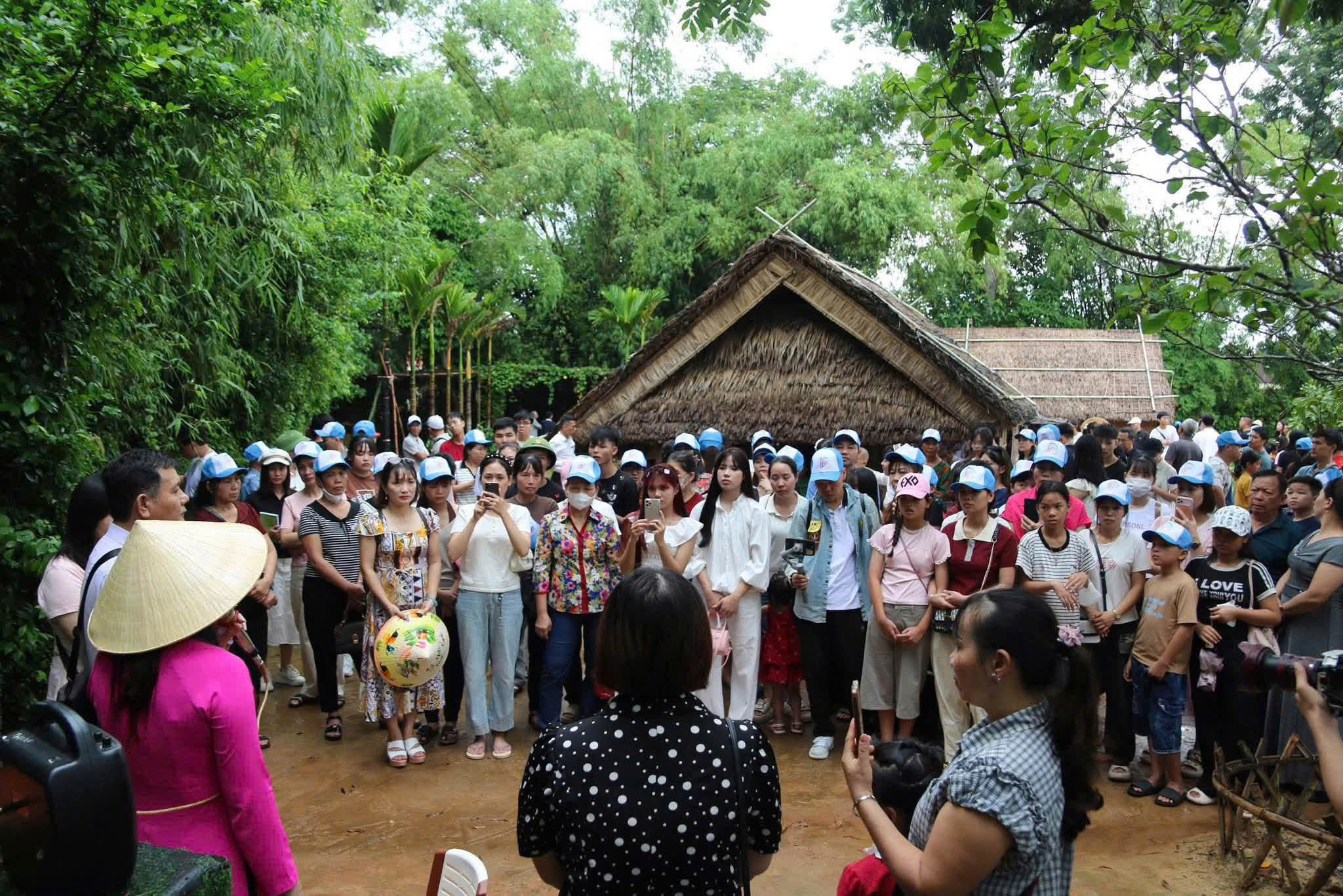 Những Bàn Thờ Bác Hồ Tại Quê Nhà Dịp Quốc Khánh